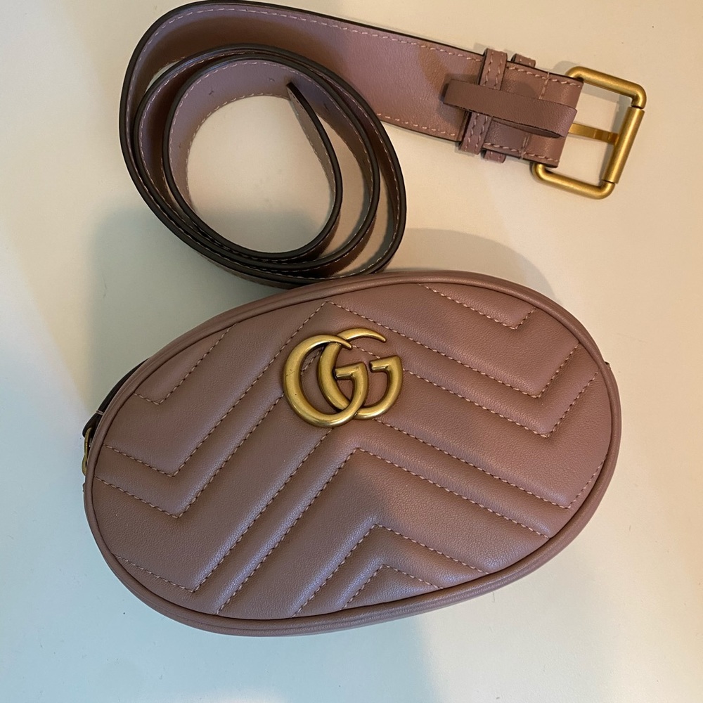 SOLD!Gucci Marmont belt bag